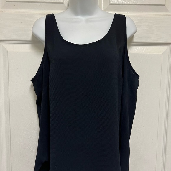 The Ark Black Tank Top - Picture 5 of 10